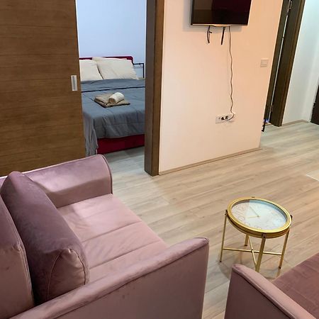 De Lux Nedeljkovic Aparthotel Ягодина Екстериор снимка