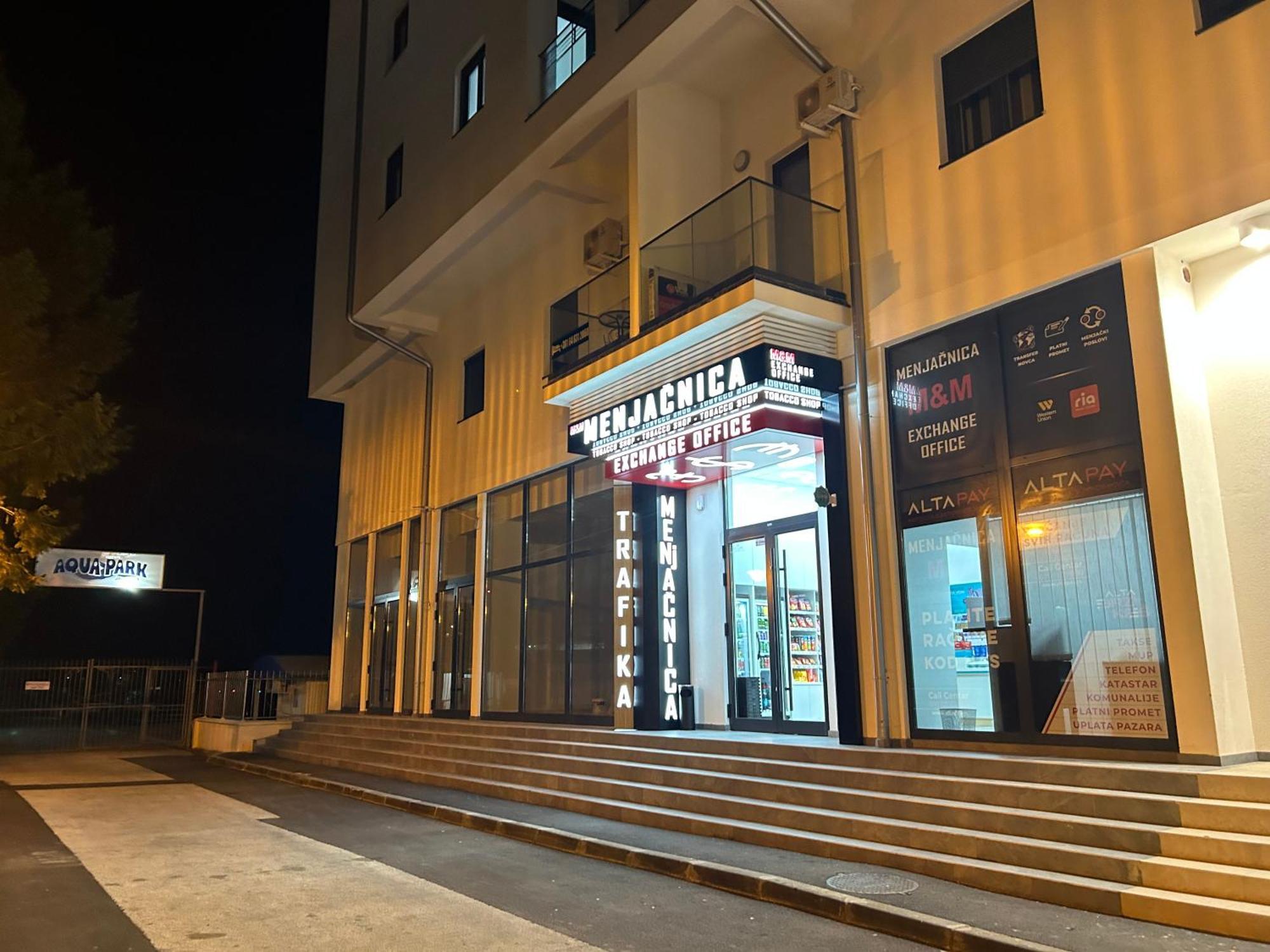 De Lux Nedeljkovic Aparthotel Ягодина Екстериор снимка