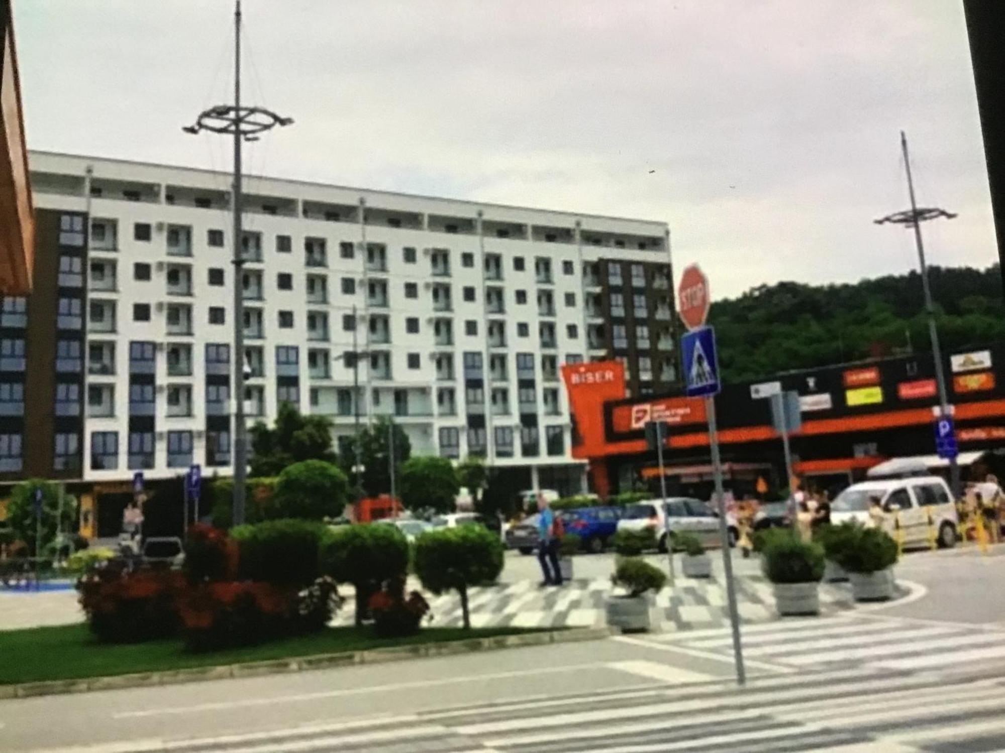 De Lux Nedeljkovic Aparthotel Ягодина Екстериор снимка