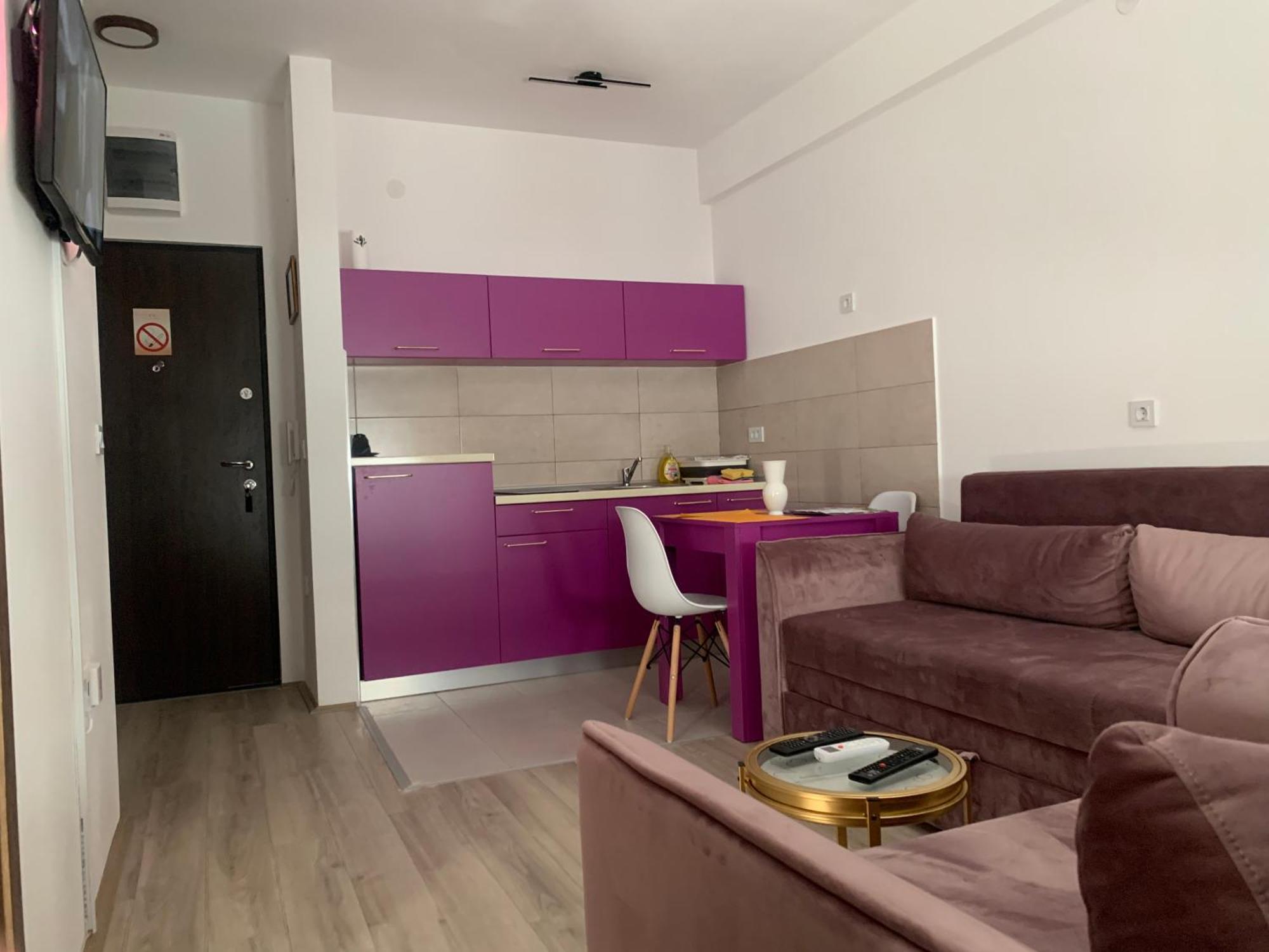 De Lux Nedeljkovic Aparthotel Ягодина Екстериор снимка