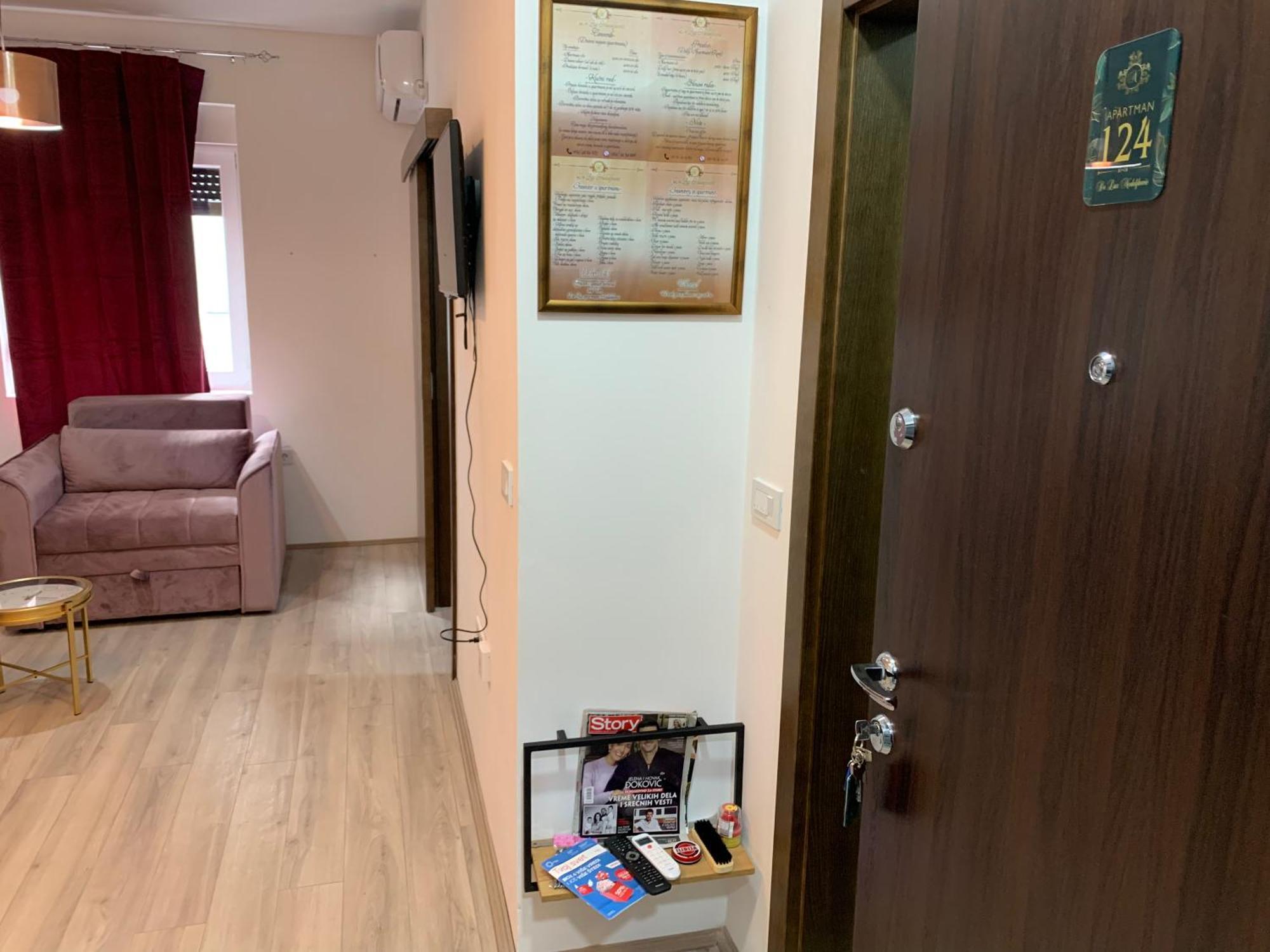 De Lux Nedeljkovic Aparthotel Ягодина Екстериор снимка