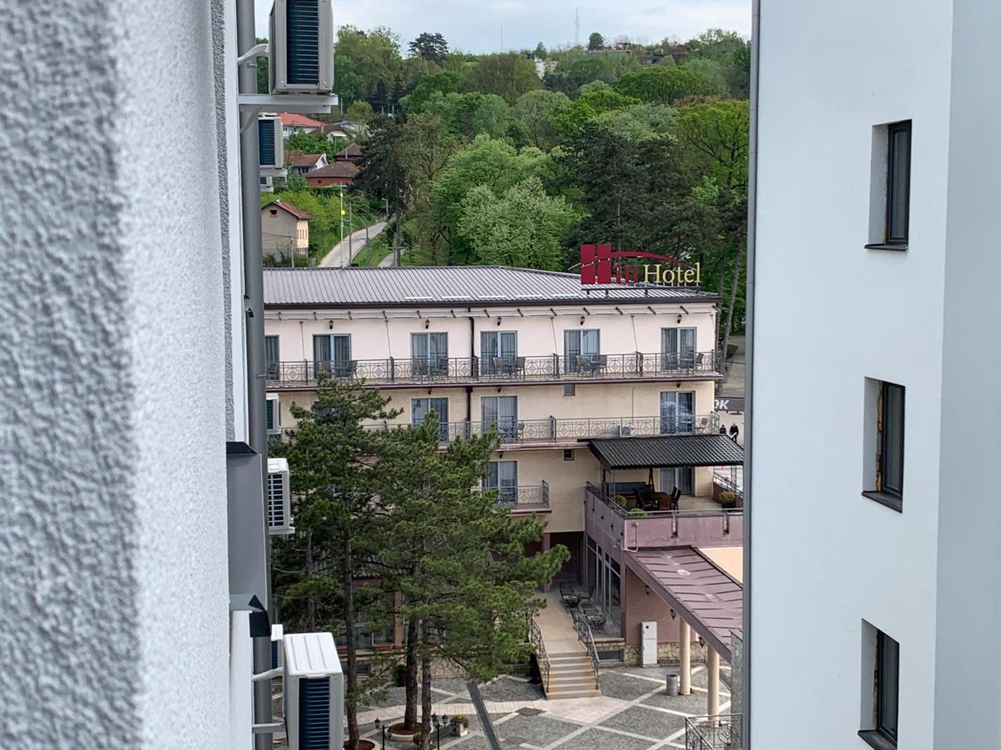 De Lux Nedeljkovic Aparthotel Ягодина Екстериор снимка